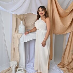 Elegant Cream One-Shoulder Dress